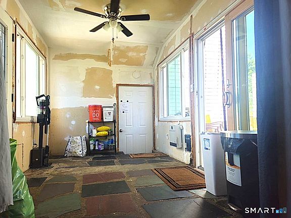 4th image of 160 Stonecrest Drive