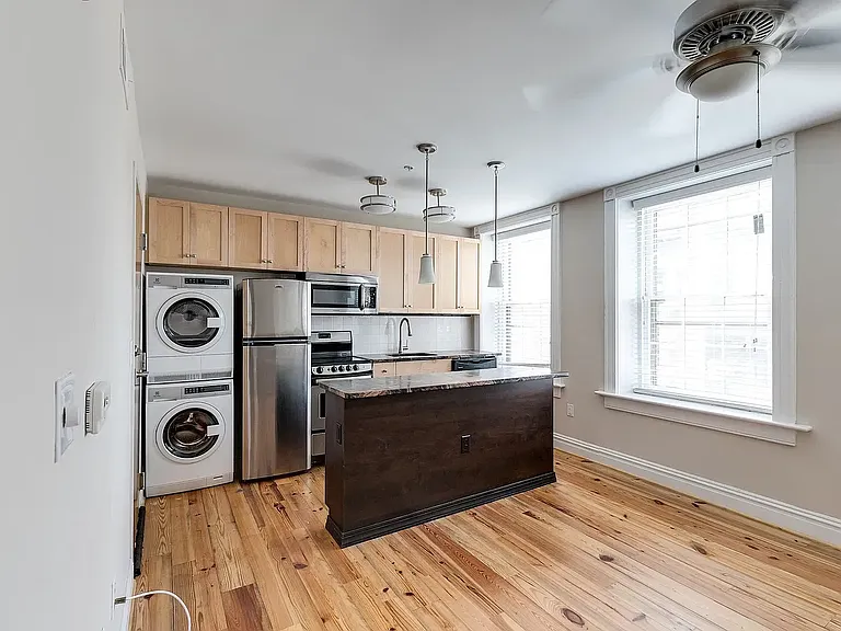 1710 E Franklin St — Photo 11