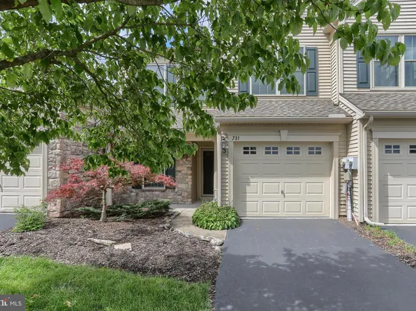 731 Creek Side Dr, Hummelstown, PA 17036