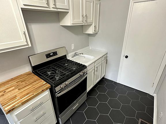2nd image of 4517 Ashland Ave APT 7