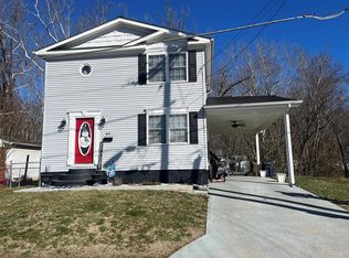 817 Walnut Ave, Paintsville, KY 41240