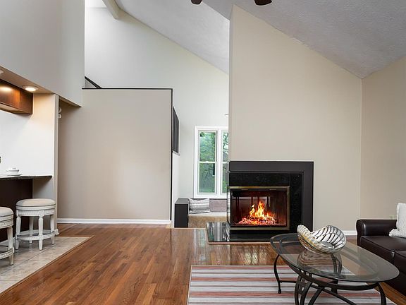 5th image of 3520 Cheddington Ln