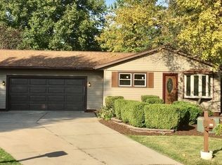 320 Midwestern Dr, Ottawa, IL 61350