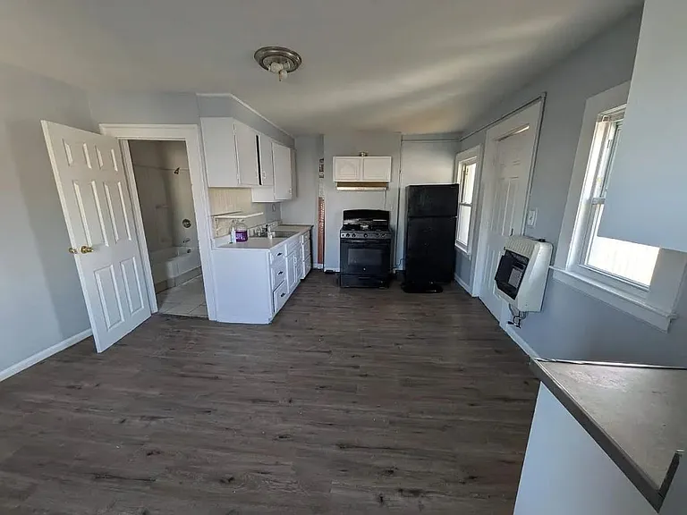 245 Brooks St #3R — Photo 1