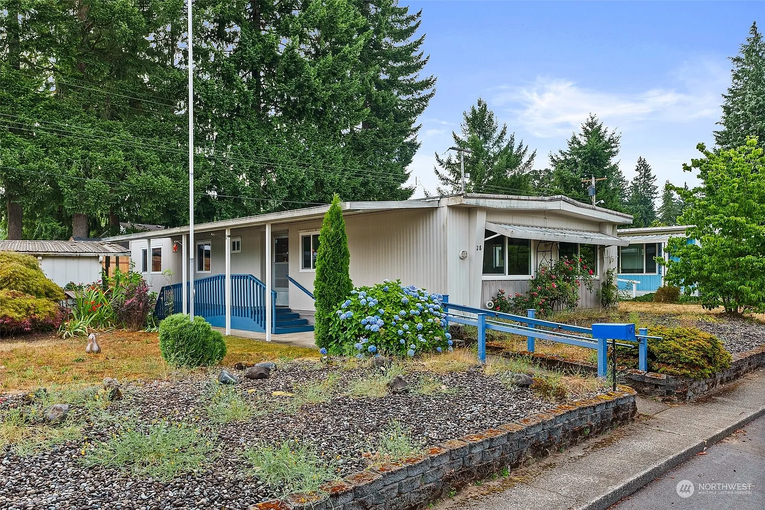 930 SW Trosper Road #28 photo 1