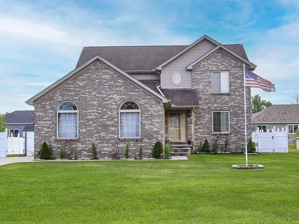 4901 Camelot Dr, Smiths Creek, MI 48074