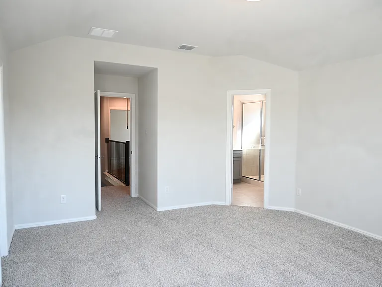 1012 Portina Dr — Photo 17