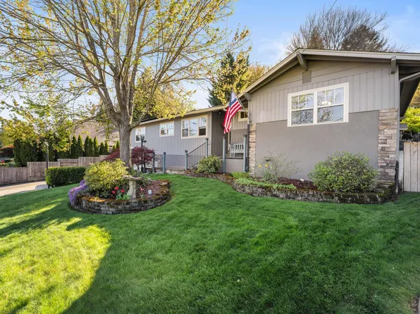 1310 NW Highland Ave, Grants Pass, OR 97526