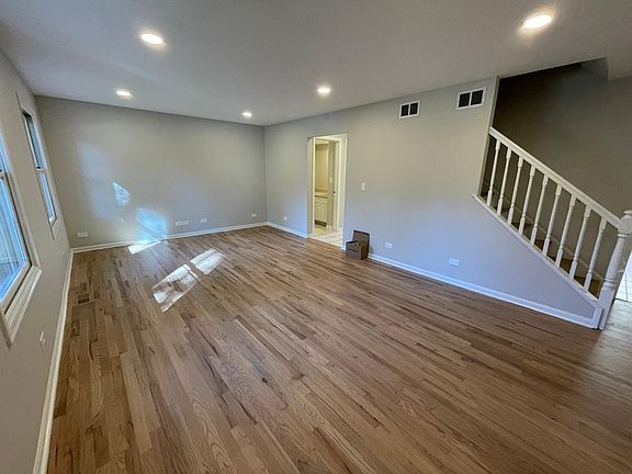 4th image of 1703 Winnetka Rd