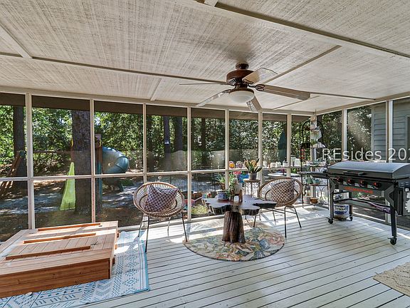 4th image of 32 Otter Rd