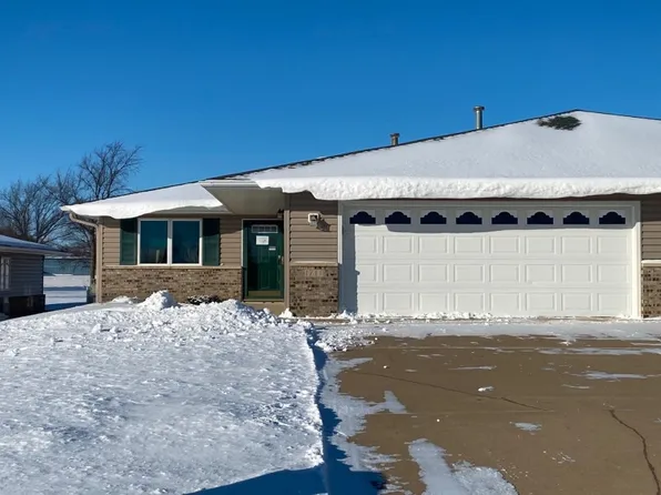 1711 1st Ave NE, Stewartville, MN 55976