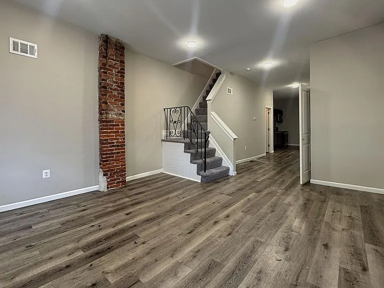 5411 Trinity St — Photo 4