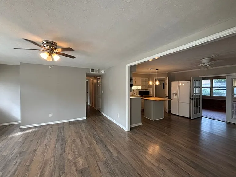 6525 Gregg Dr — Photo 12