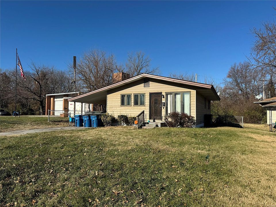 2nd image of 601 Shepley Dr