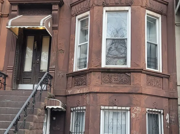 428 58th St #1B, Brooklyn, NY 11220