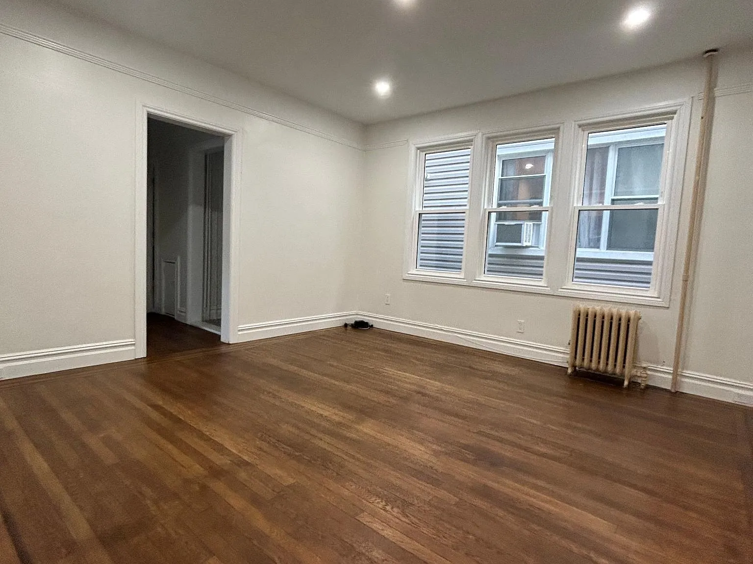 58 Oxford Pl — Photo 4