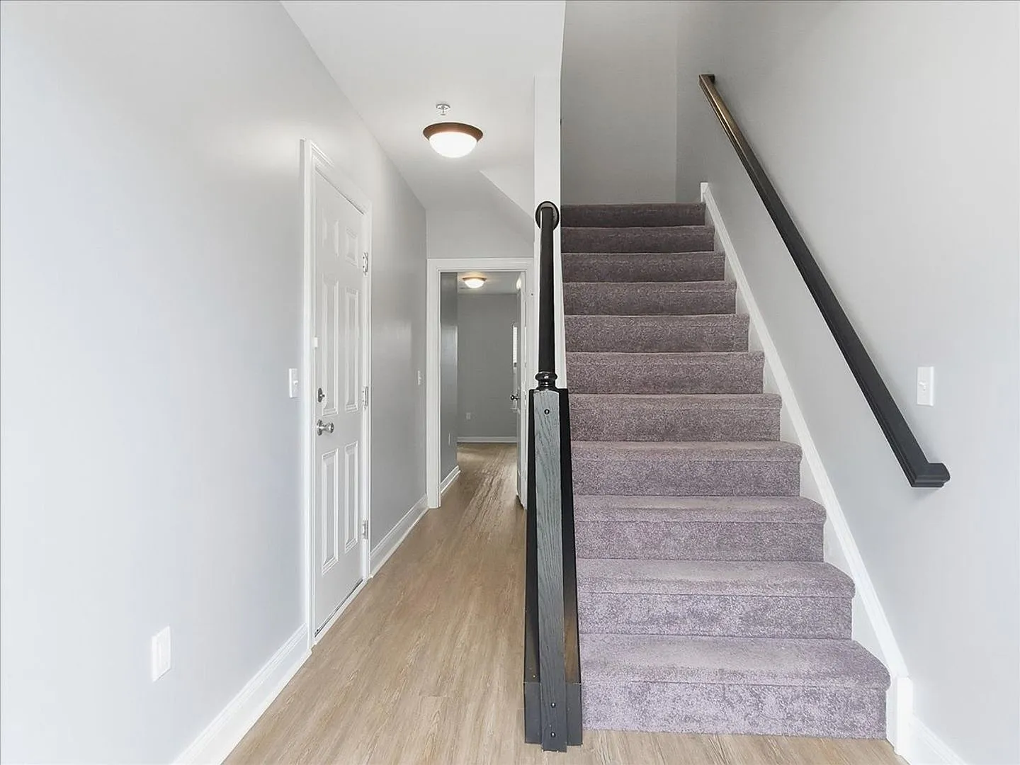 Beautiful 3-Bedroom Townhome for Rent in Charming Hellertown Borough! — Photo 3