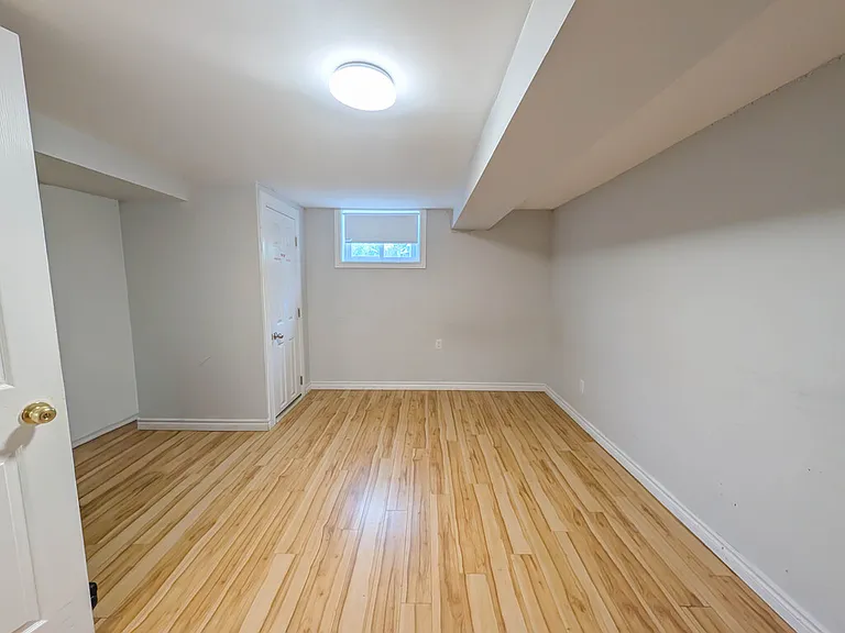 105 Tupper Dr — Photo 25