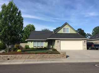 788 Ridgeway Ave, Central Pt, OR 97502