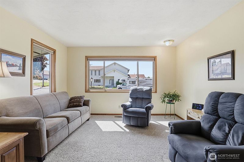5th image of 401 11th Street