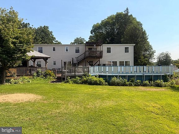 3rd image of 4501 Breidenbaugh Ln