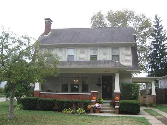 556 E 5th Ave photo 1