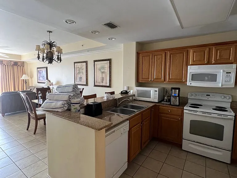 13428 Blue Heron Beach Dr — Photo 4