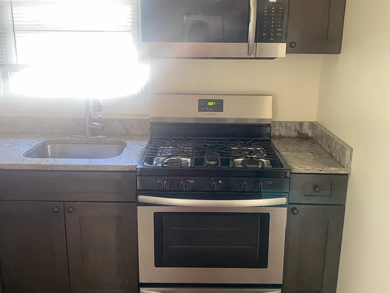 6215 Auth Rd — Photo 16