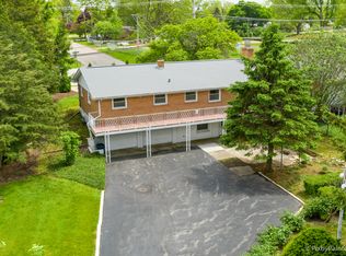 394 McHenry Ave, Crystal Lake, IL 60014