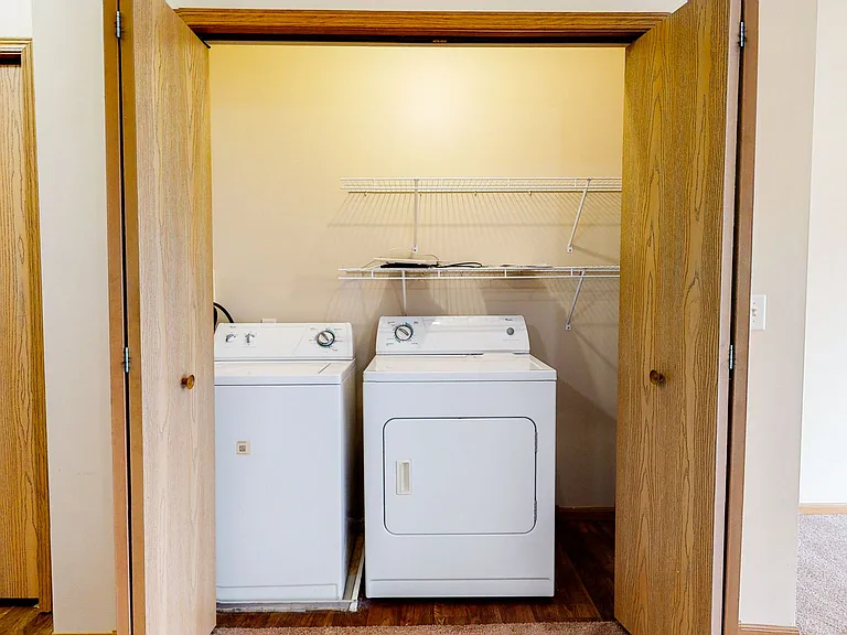 Pine - 1 bedroom/1 bath