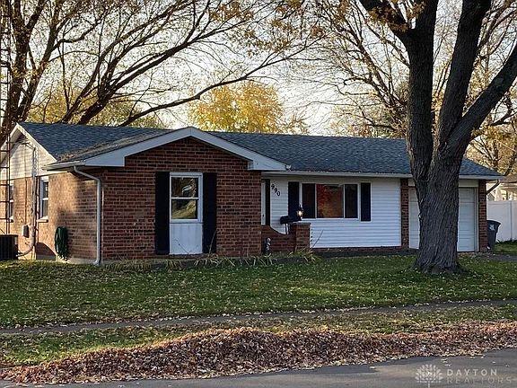 2nd image of 990 Stonyridge Ave