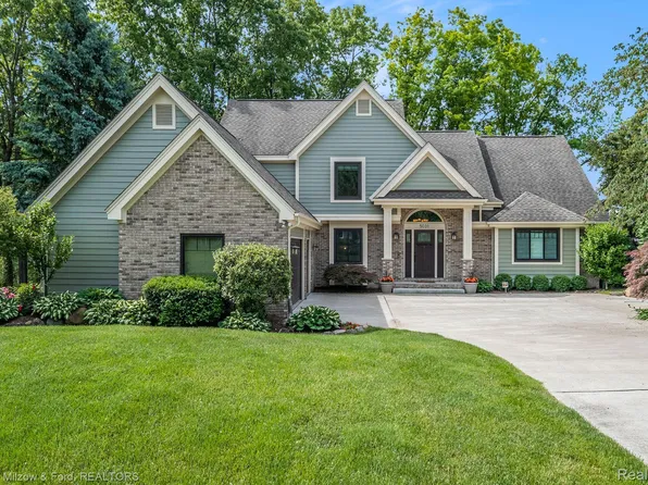 5031 Timber Lake Trl, Clarkston, MI 48346