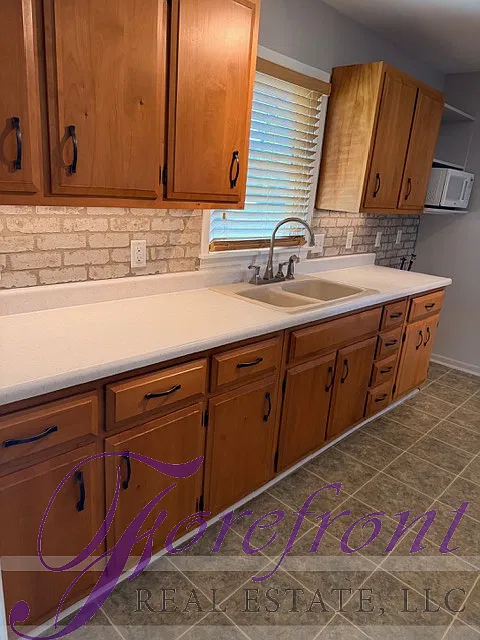 2818 Hanway Avenue - 1 — Photo 4
