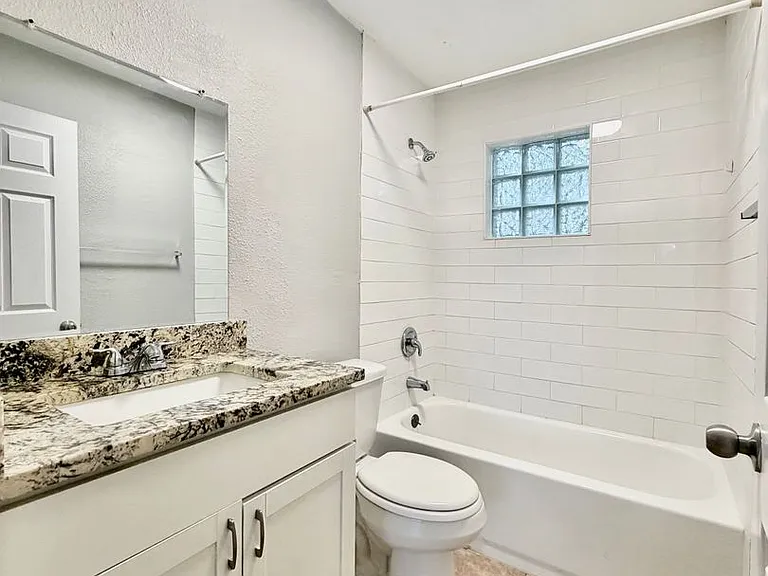 Sundance Apartments — Photo 34