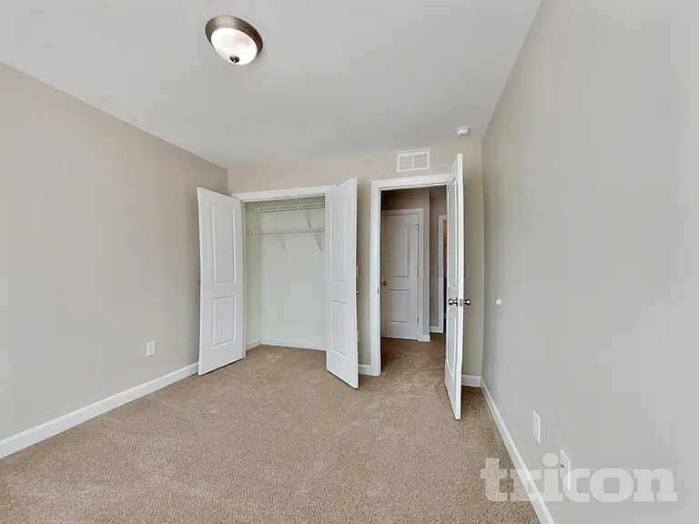 685 Century Dr — Photo 15