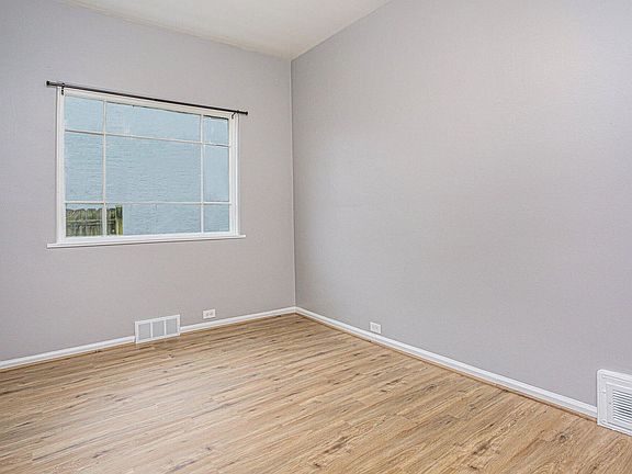 5th image of 1449 Quarry Ave NW #1