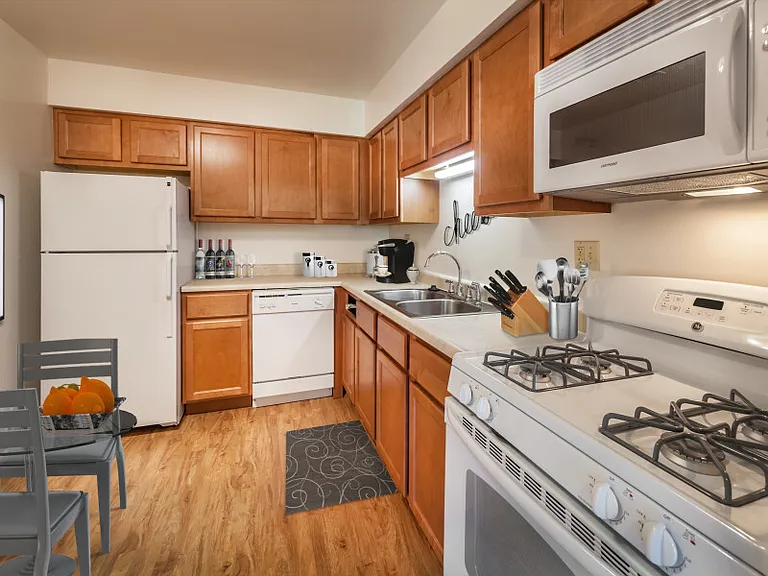 Brockton Apartments & Townhomes — Photo 9