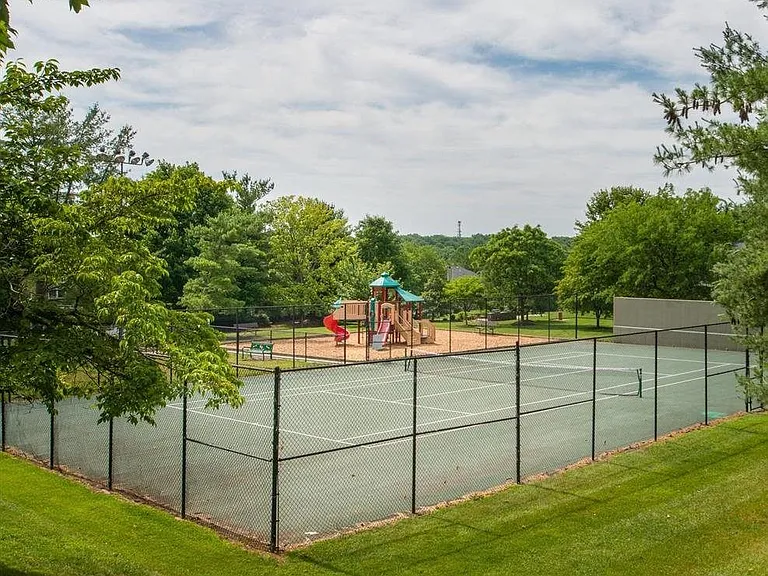 Cherry Knoll — Photo 21