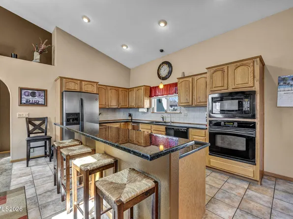 1374 Porter Dr, Minden, NV 89423