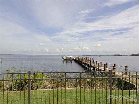 Luxury Living on the St. Johns River