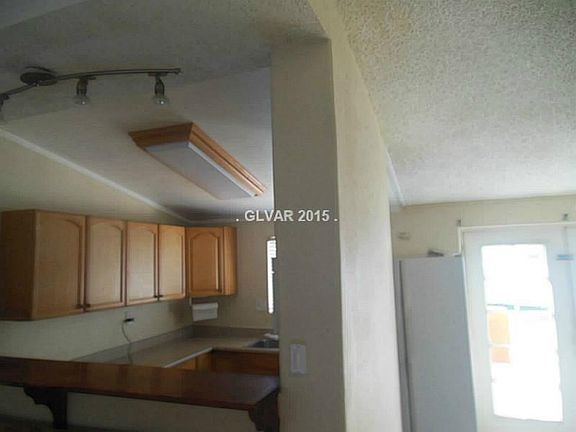 2nd image of 3208 Brady Ave
