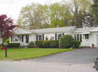 10 Oakhurst Dr, Smithfield, RI 02828