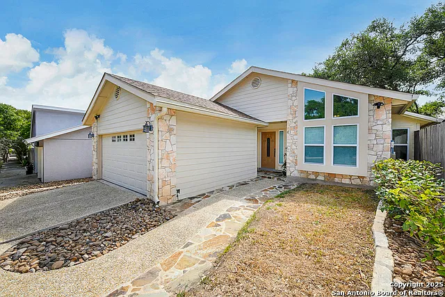 3 bed, 2.0 bath, 1717 sqft, $2,500 — Photo 4