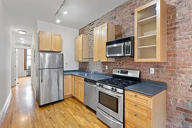 Rented by R New York