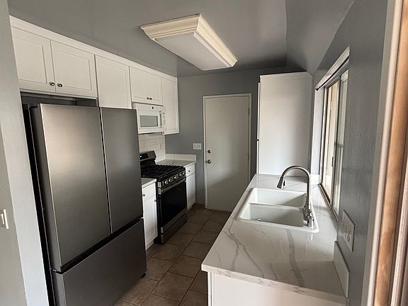 3rd image of 1565 Raccoon Ct