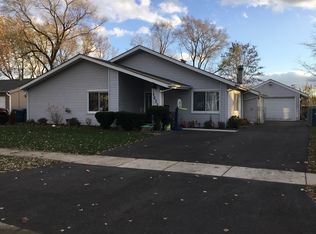 1633 E Celebrity Cir, Hanover Park, IL 60133