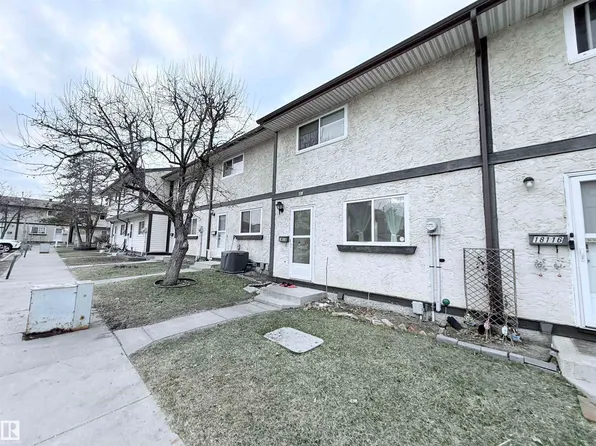 18118 93rd Ave NW, Edmonton, AB T5T 1Y1