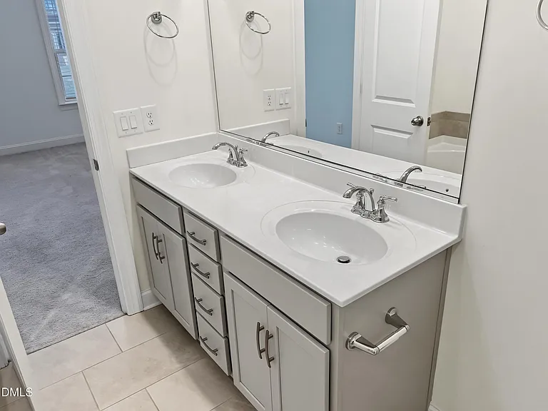 1018 Bonanza Ln — Photo 12