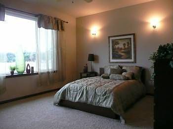 4th image of 3715 67th Ave W