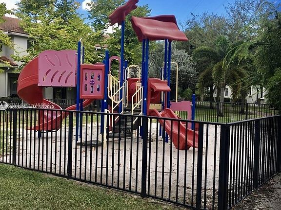 3rd image of 21209 NW 14th Pl APT 820